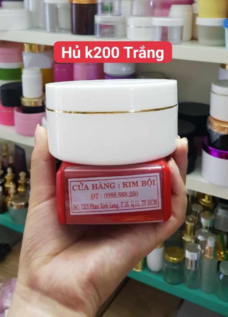 hủ đựng kem trắng